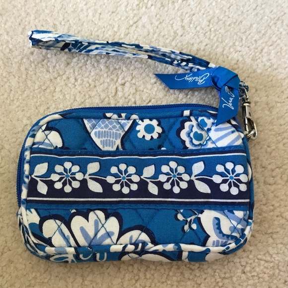 Vera Bradley Blue Lagoon Tech Case Wristlet - Picture 1 of 4
